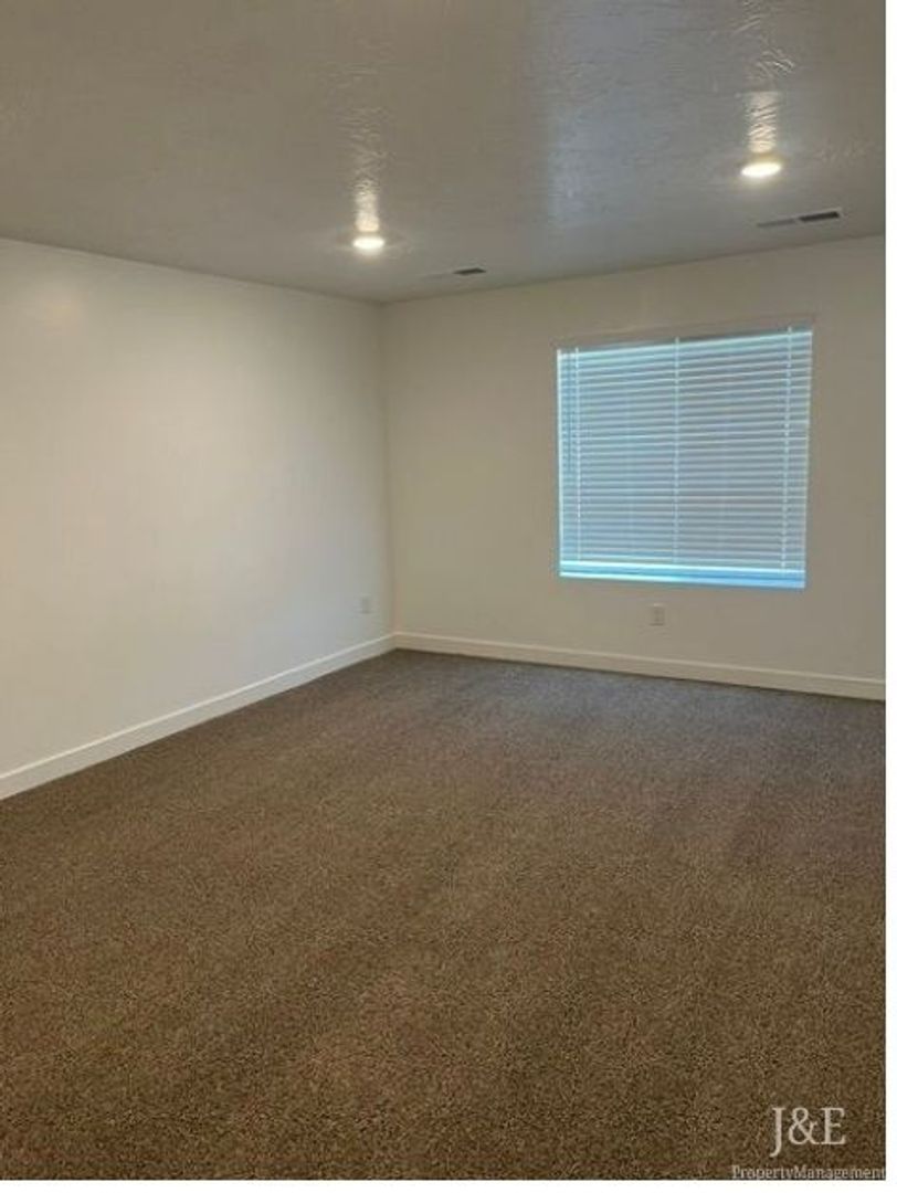 2971 W Lewis Loop 11 of 12