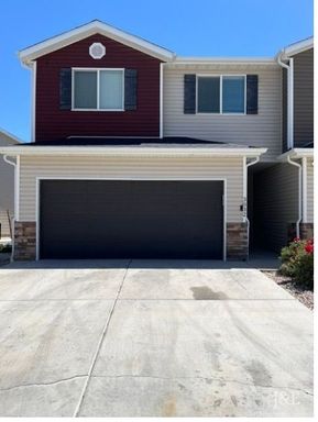 3 Bedroom 2.5 Home on The North End of Cedar City – photo 1