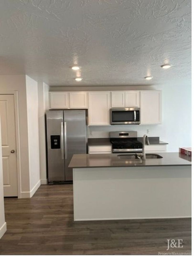 2971 W Lewis Loop 2 of 12