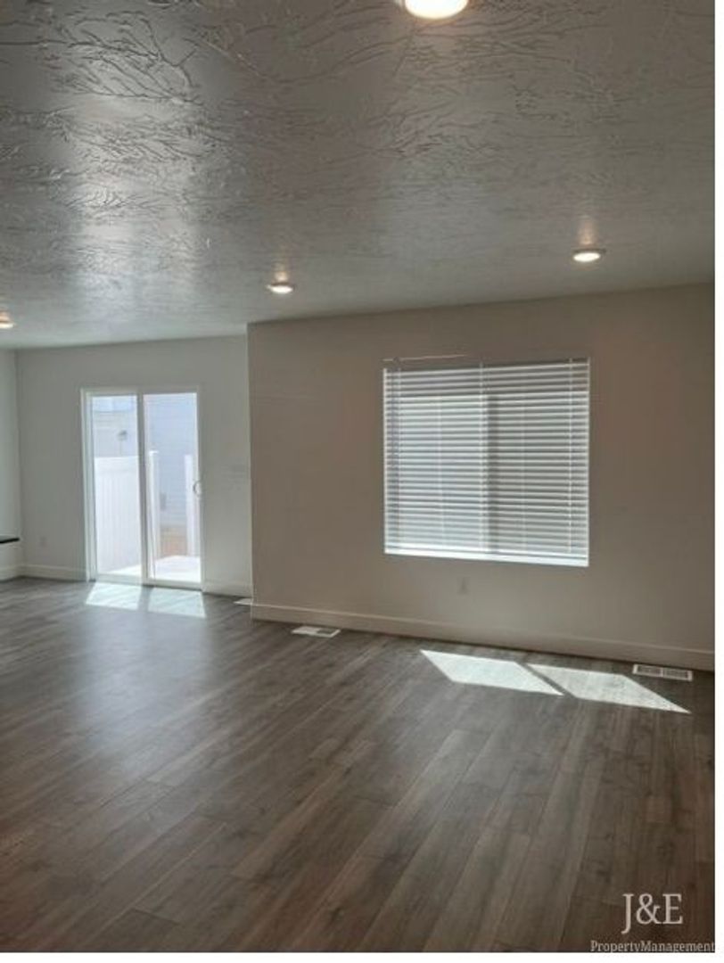 2971 W Lewis Loop 3 of 12