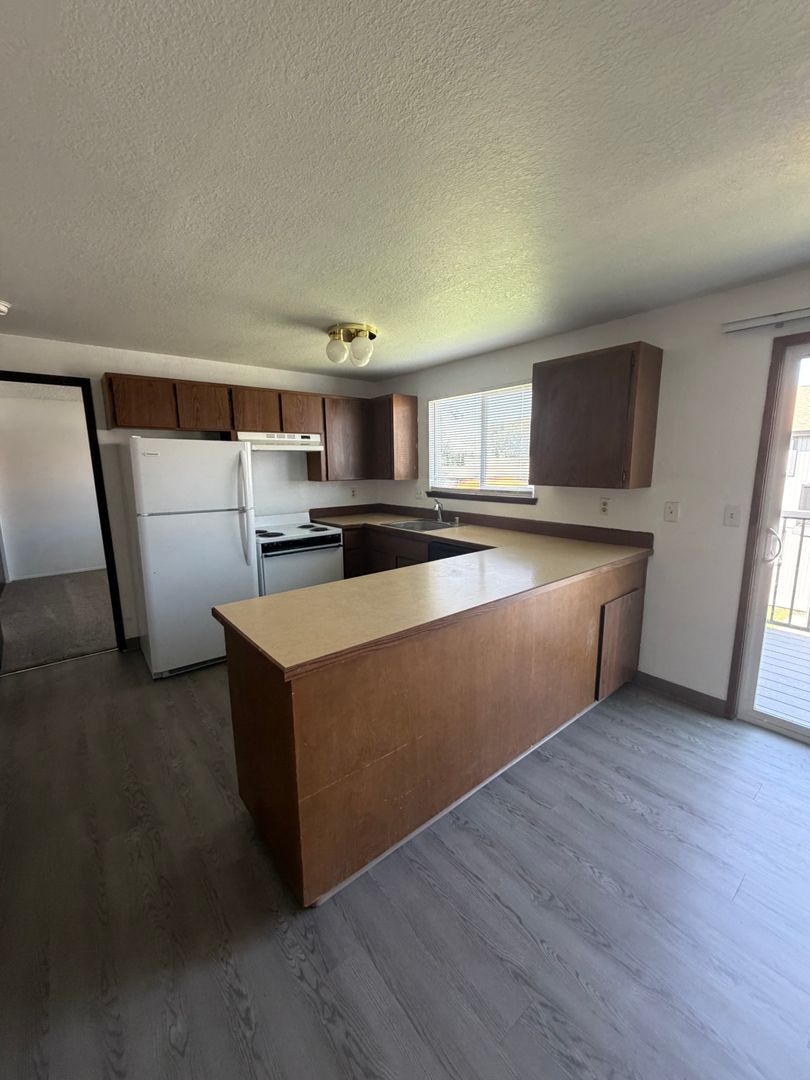 Kennewick Apartment: Johnson