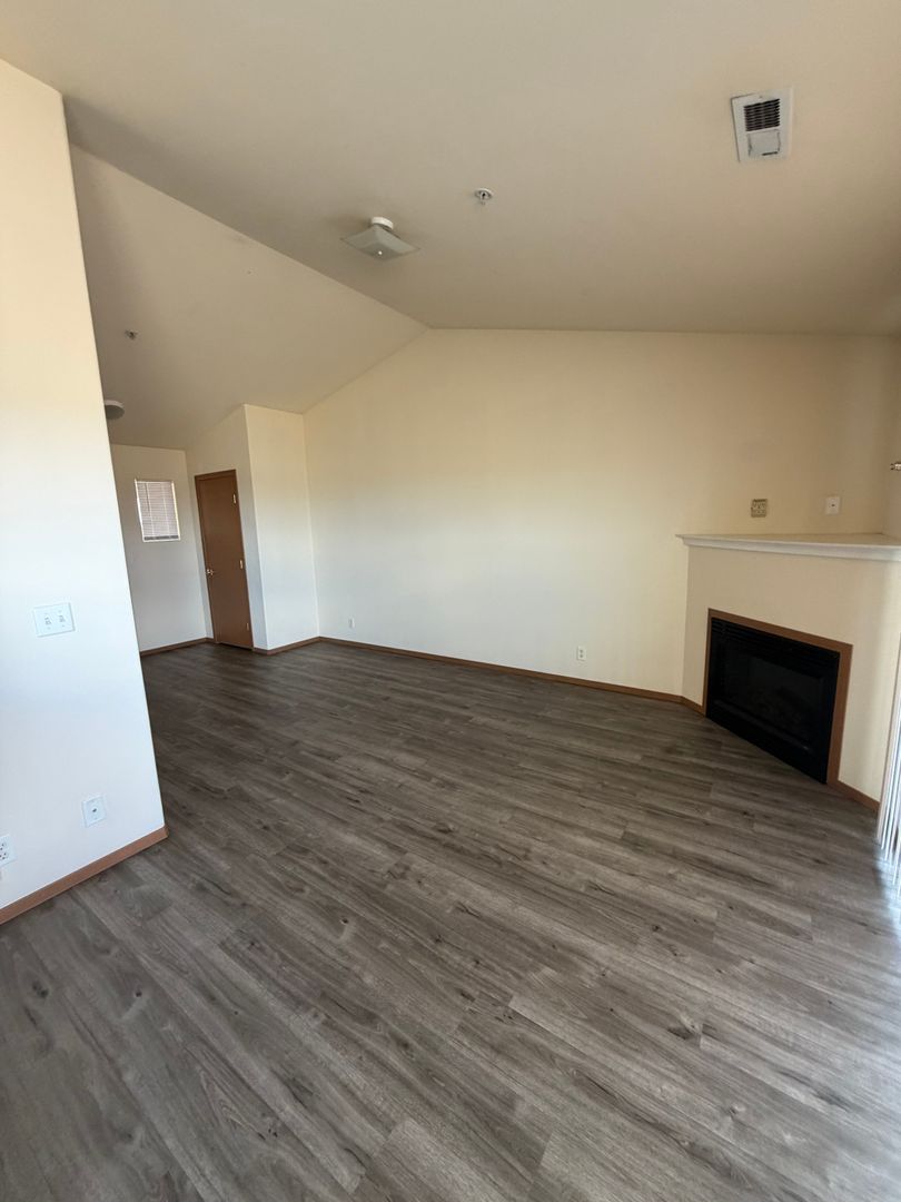 Pasco Apartment: 6405 Chapel Hill Blvd