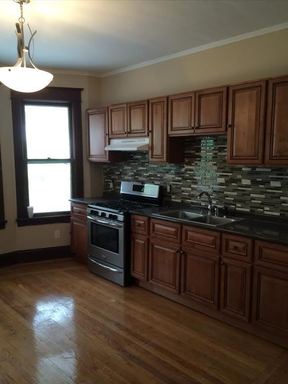 Affordable 4 bedroom, 1 bathroom, 1st floor – photo 1