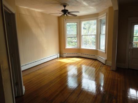 Astonishing Remodeled 4 bedroom, 1.5 bathrooms, 1st floor – photo 1