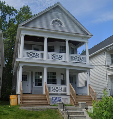 Astonishing renovated 4 bedroom, 1 bathroom, 1st floor – photo 1