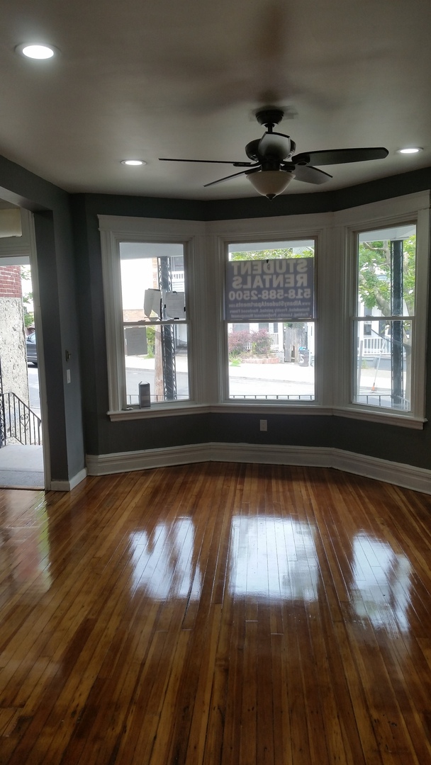 Albany Apartment: 58 Elberon Place