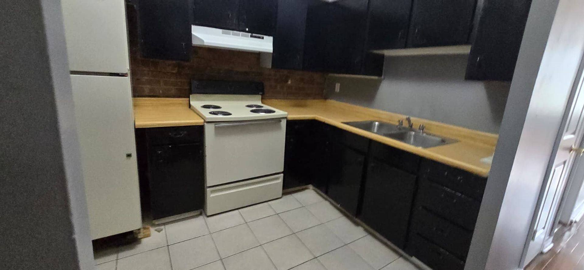 Albany Apartment: 31 Elberon Place