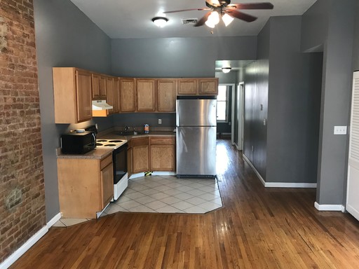 Amazing 3 Bedroom Student Apartment – photo 1