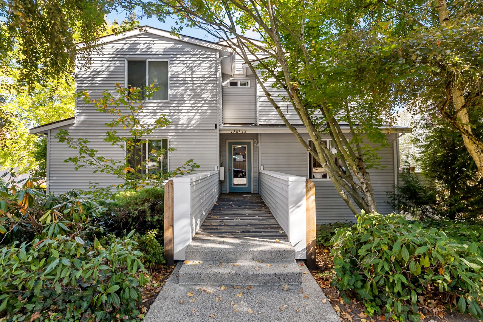 Seattle Apartment: 12054 Roosevelt Way NE
