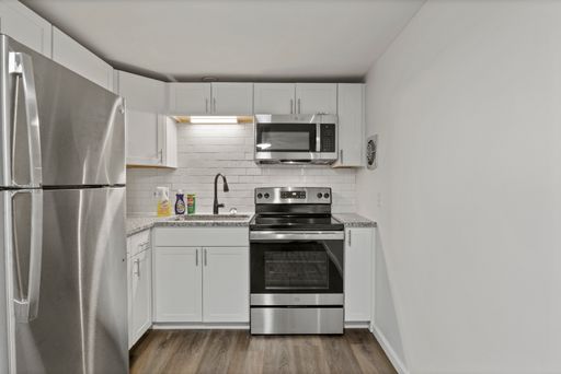 NEWLY RENOVATED 2 bed/ 1 bath apartment off West Ridge Road available November 2026 – photo 1