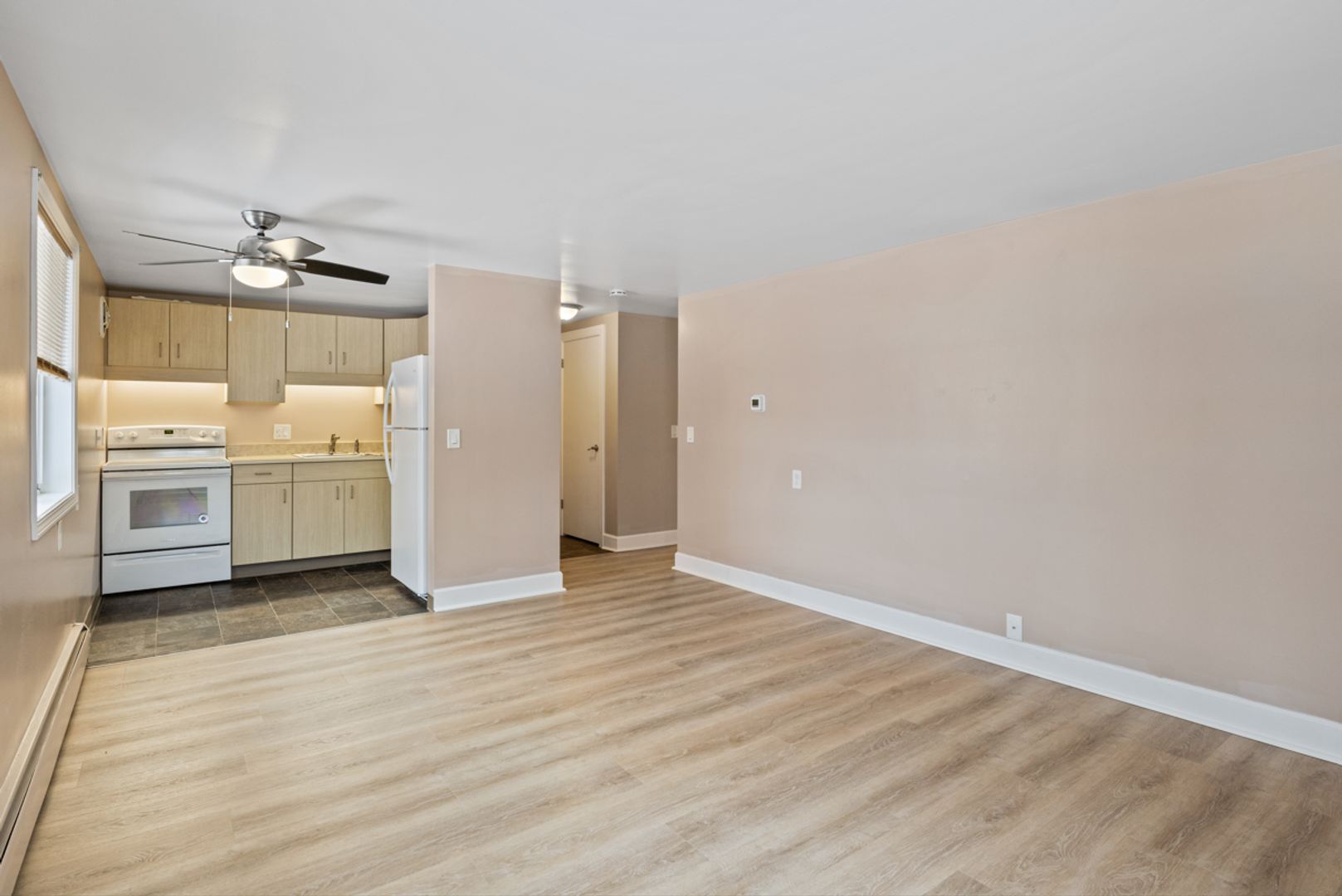 Rochester Apartment: 188 Stonewood ave