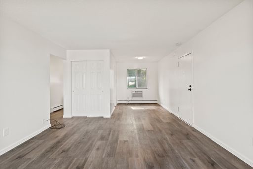 Newly Renovated 1bed/1bath apartment in Greece/Rochester are- Avail october 2025 – photo 1