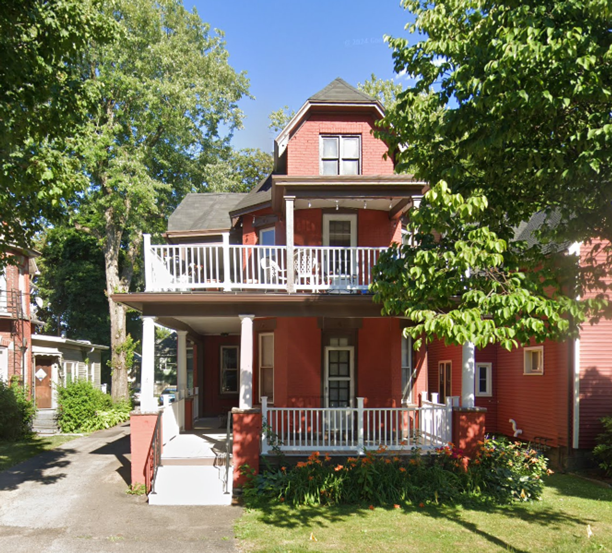 Rochester Apartment: 52 Rowley St