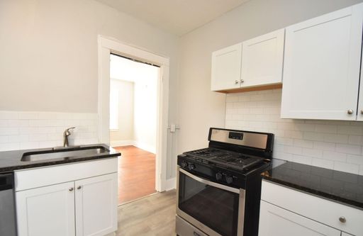 2 Bed/1 Bath N Winton Area Apartment with Heat and Parking Included! – photo 1