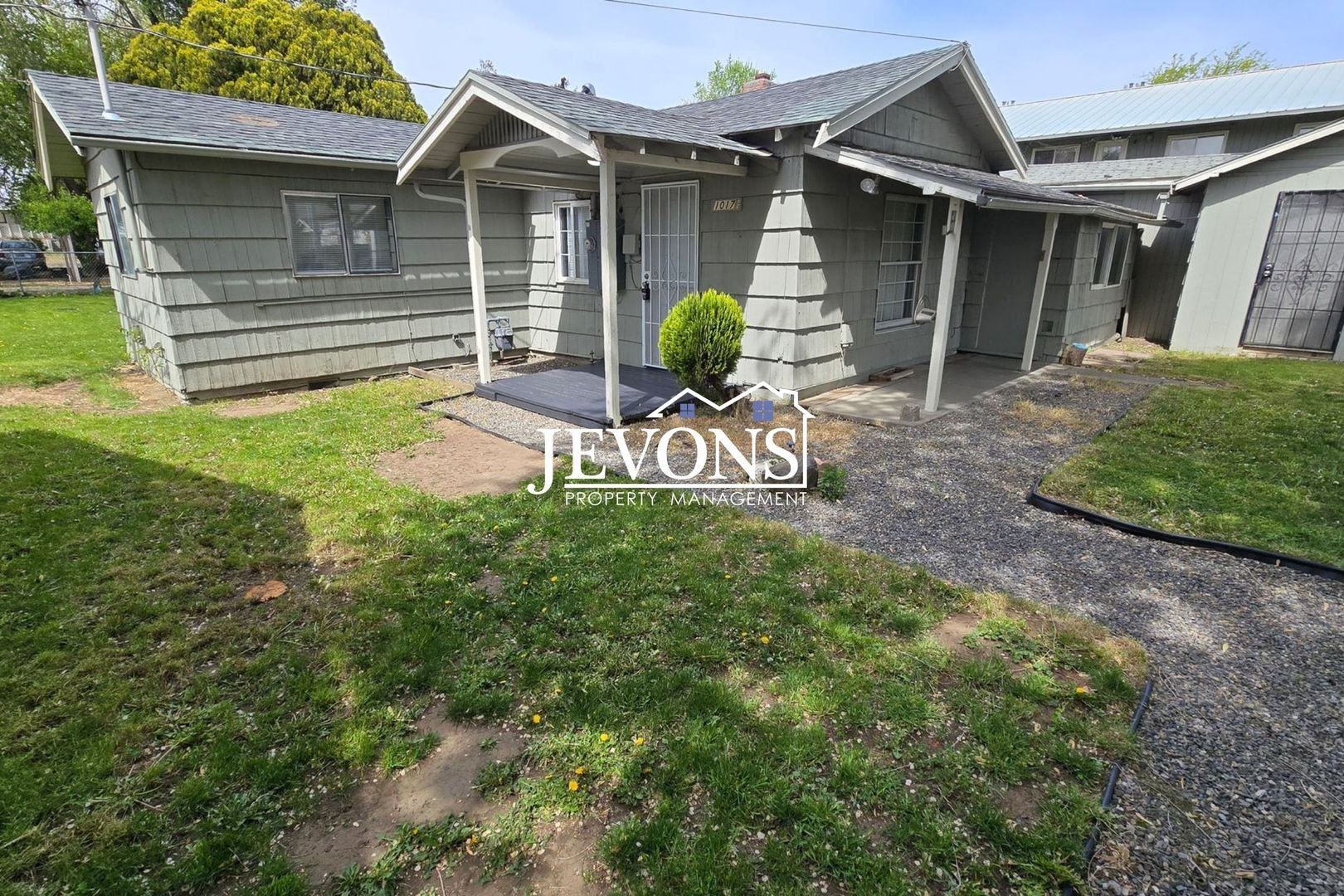 Yakima Apartment: 1017 1/2 E Spruce St