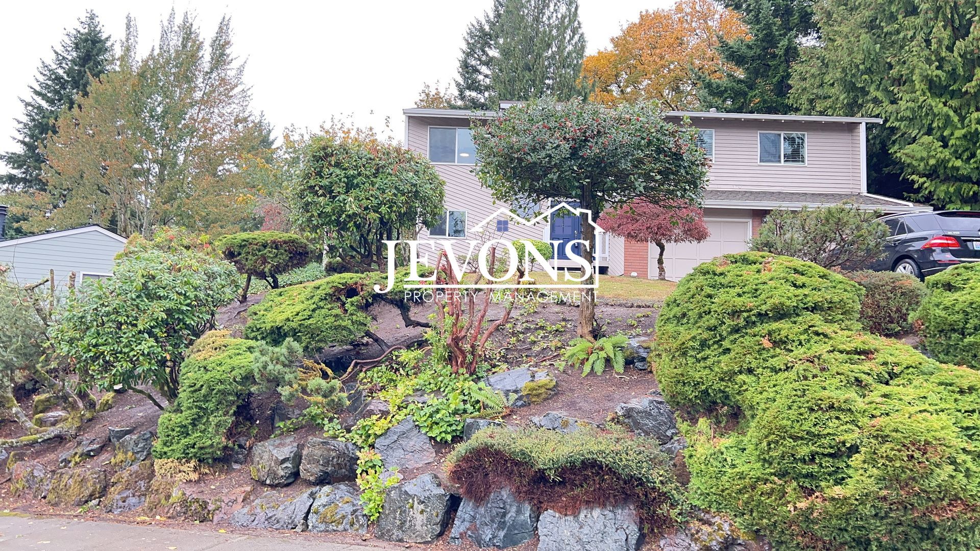 Bellevue House: 14131 SE 49th Pl