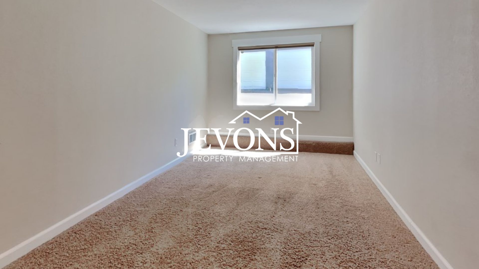 529 NE 100th St 16 of 28
