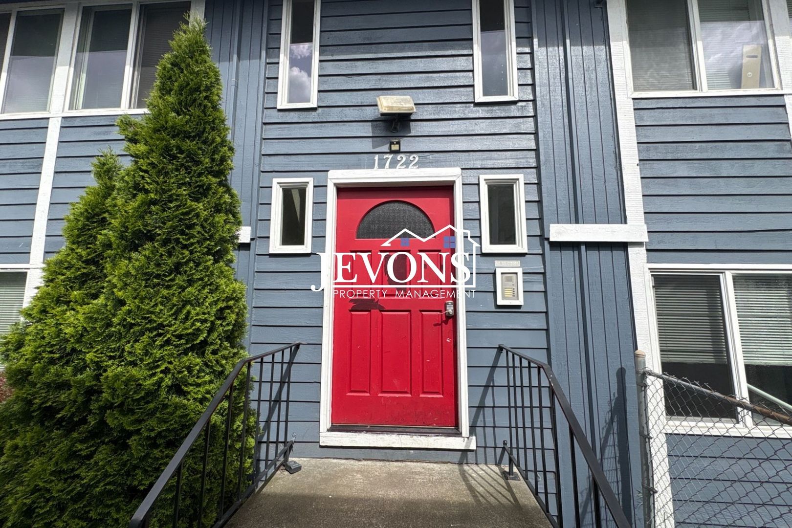 Tacoma Apartment: 1722 E 56th St