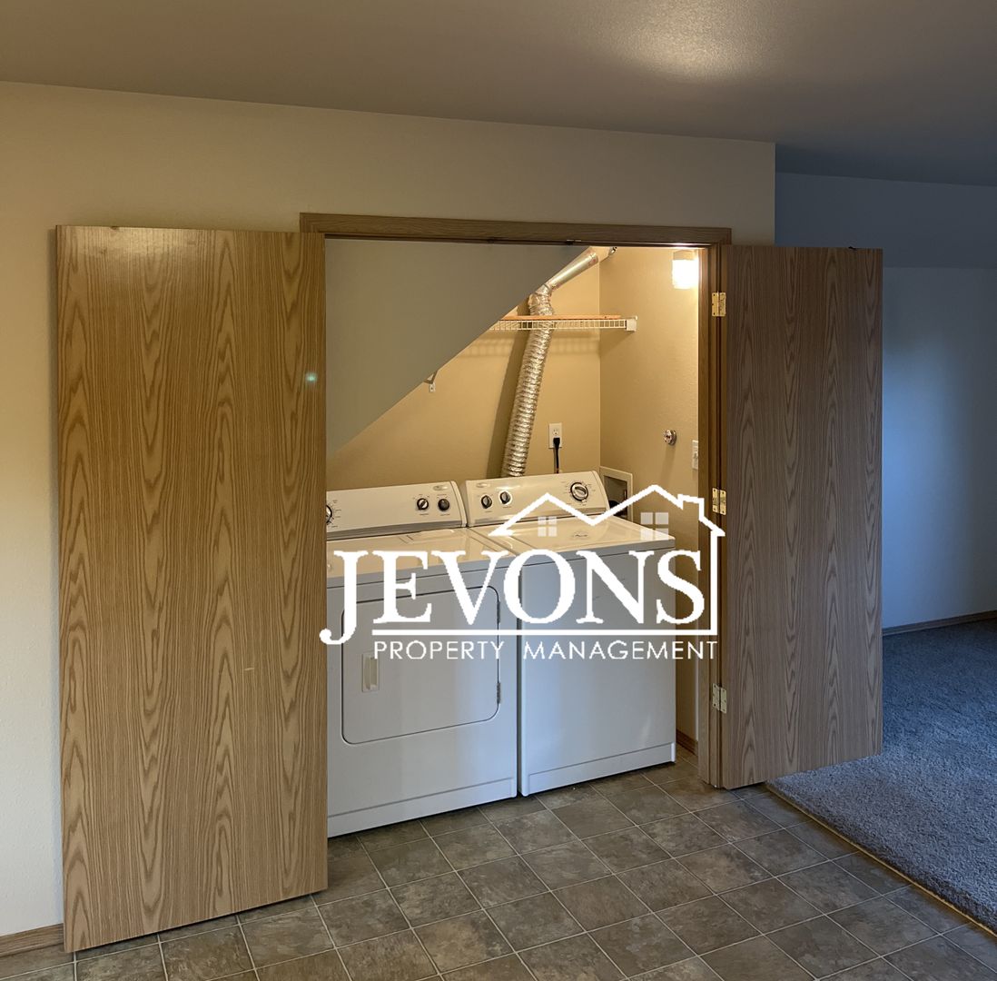 3018 S 43rd St 10 of 10