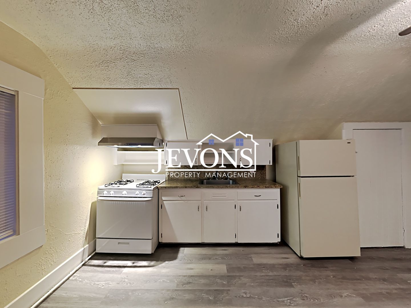 118 D St SW 7 of 8