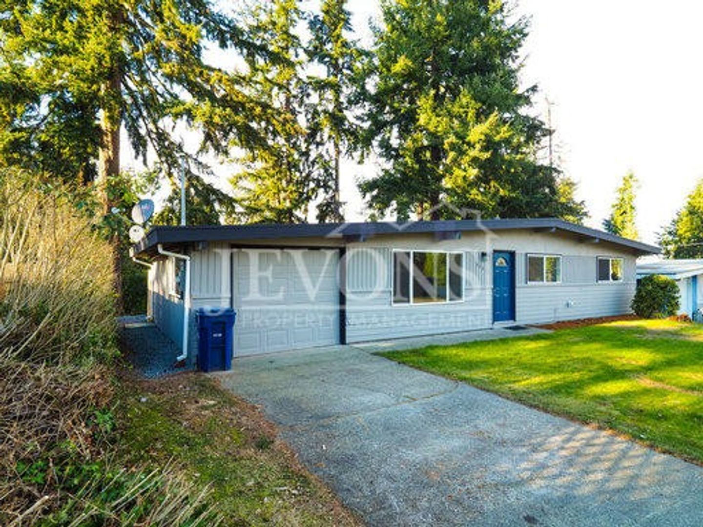 Federal Way House: 30217 1st Pl S