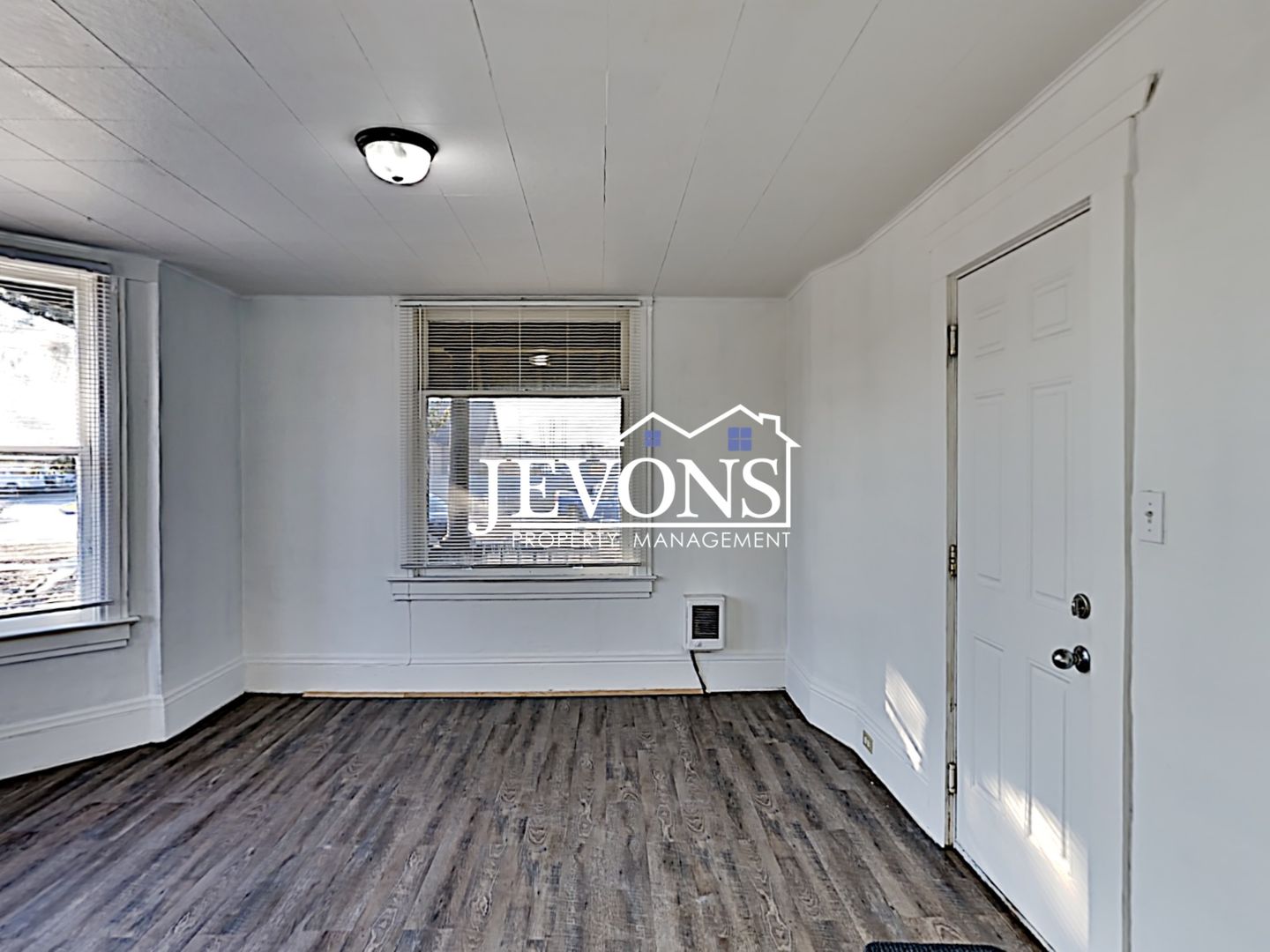 511 N 2nd St 5 of 18