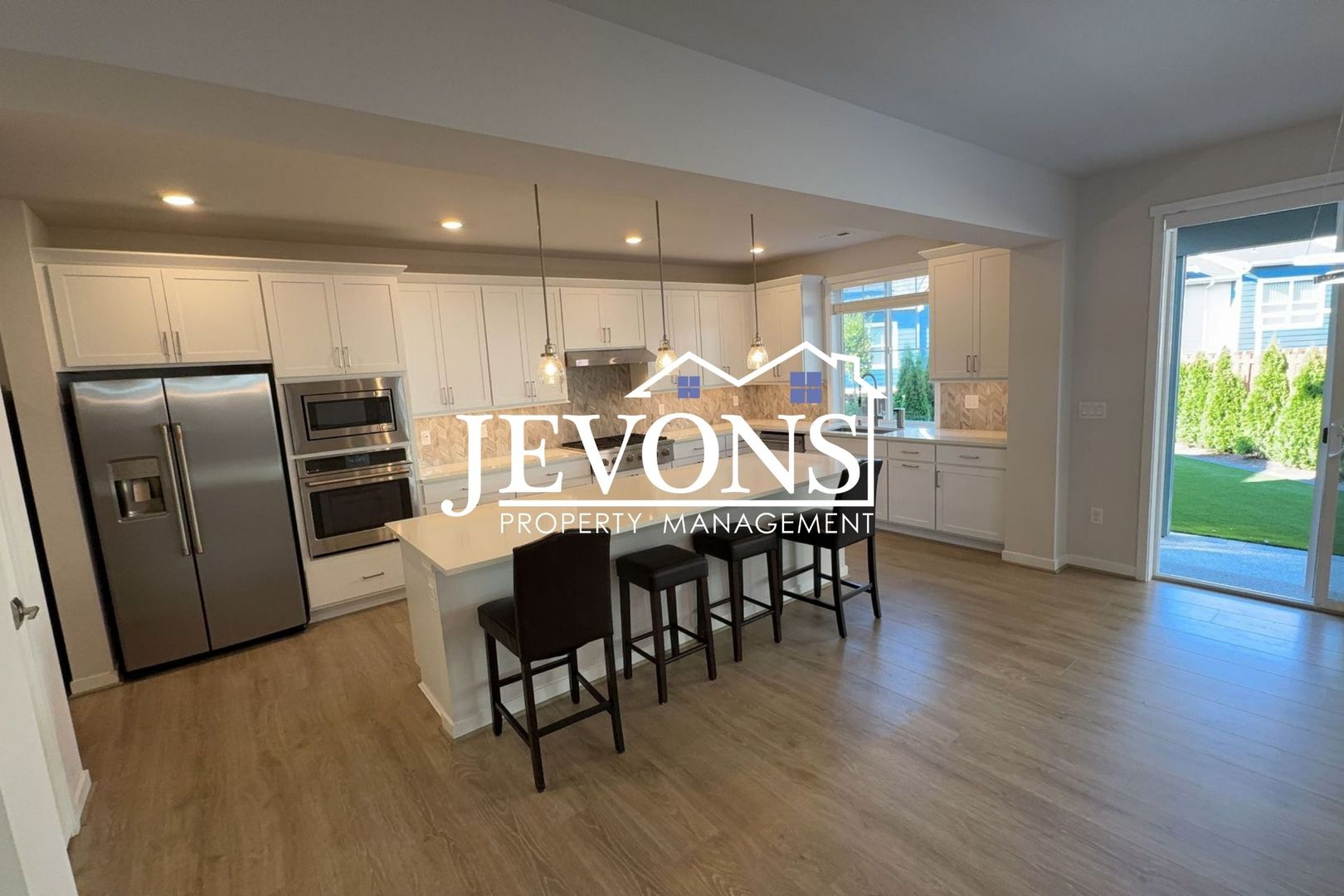 1703 14th Pl NE 5 of 12