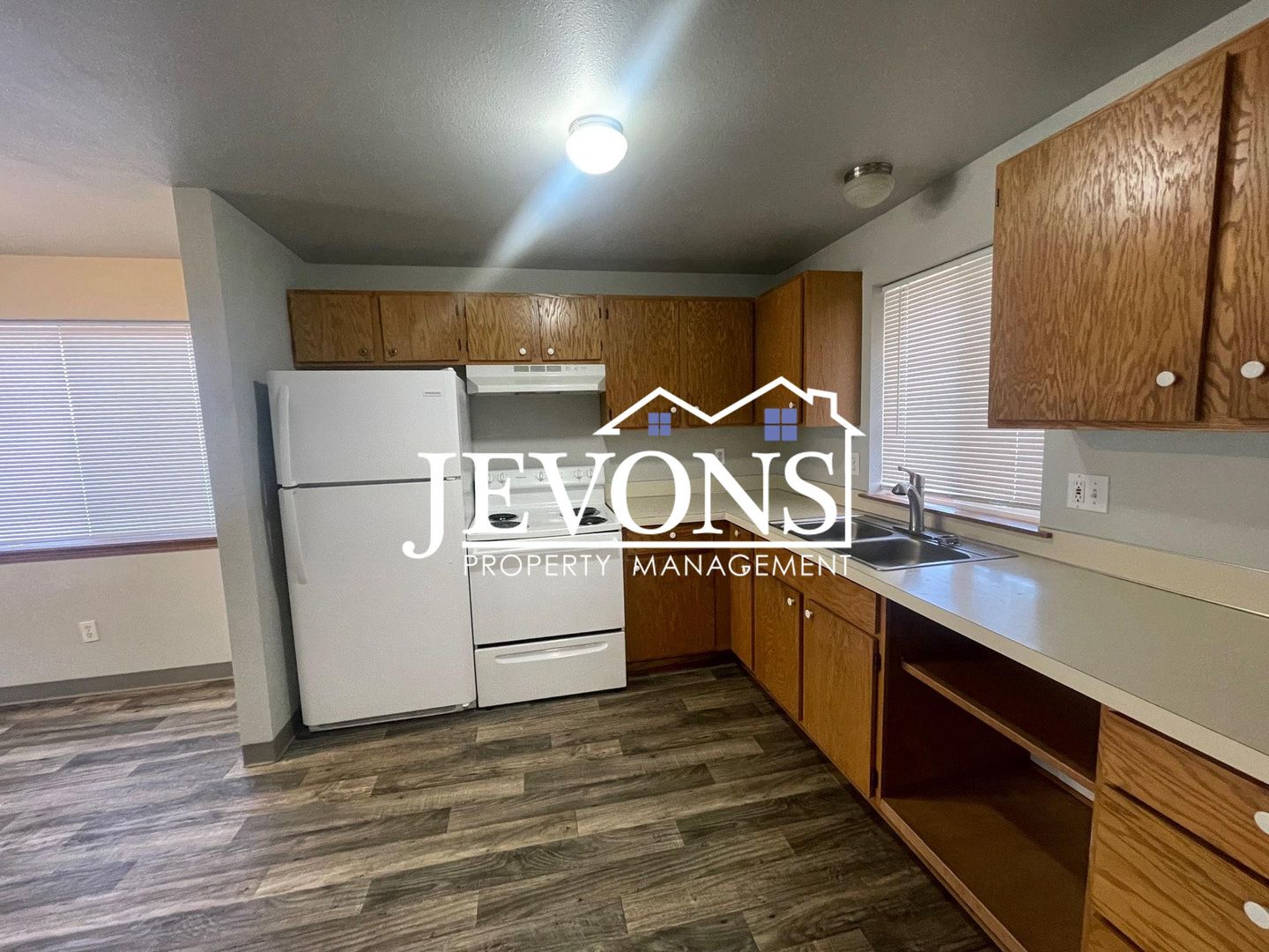 Yakima Apartment: 907 S 4th Ave