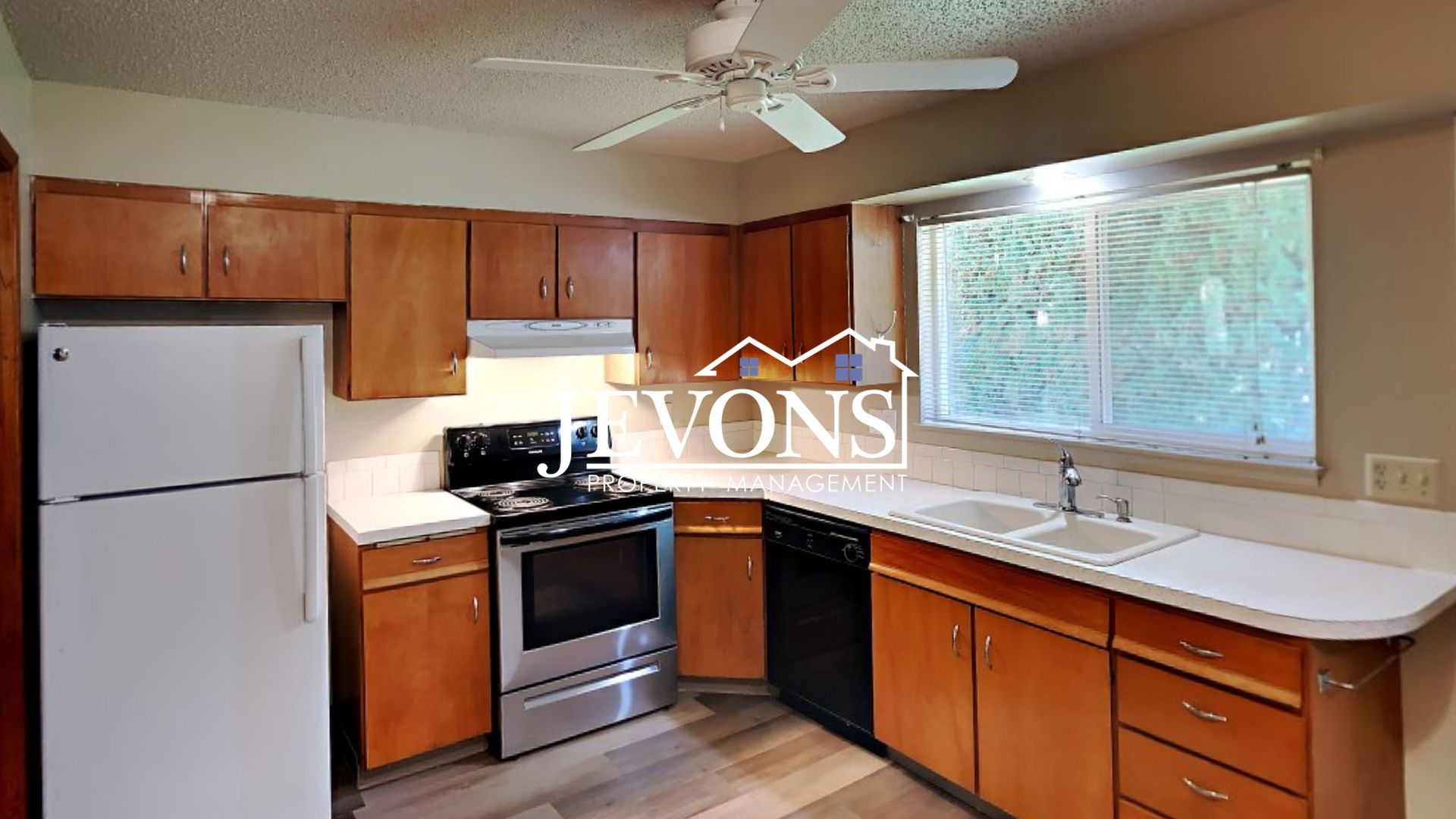 Yakima Apartment: 109 & 111 N 69th Ave