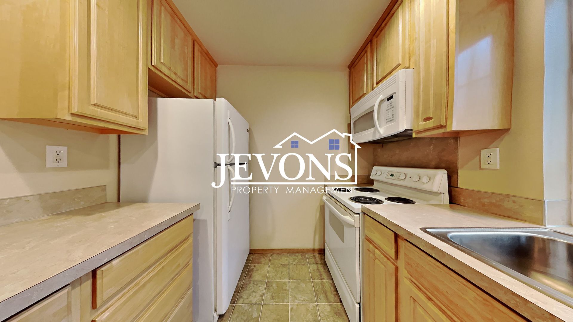 Tacoma Apartment: 3018 S 43rd St