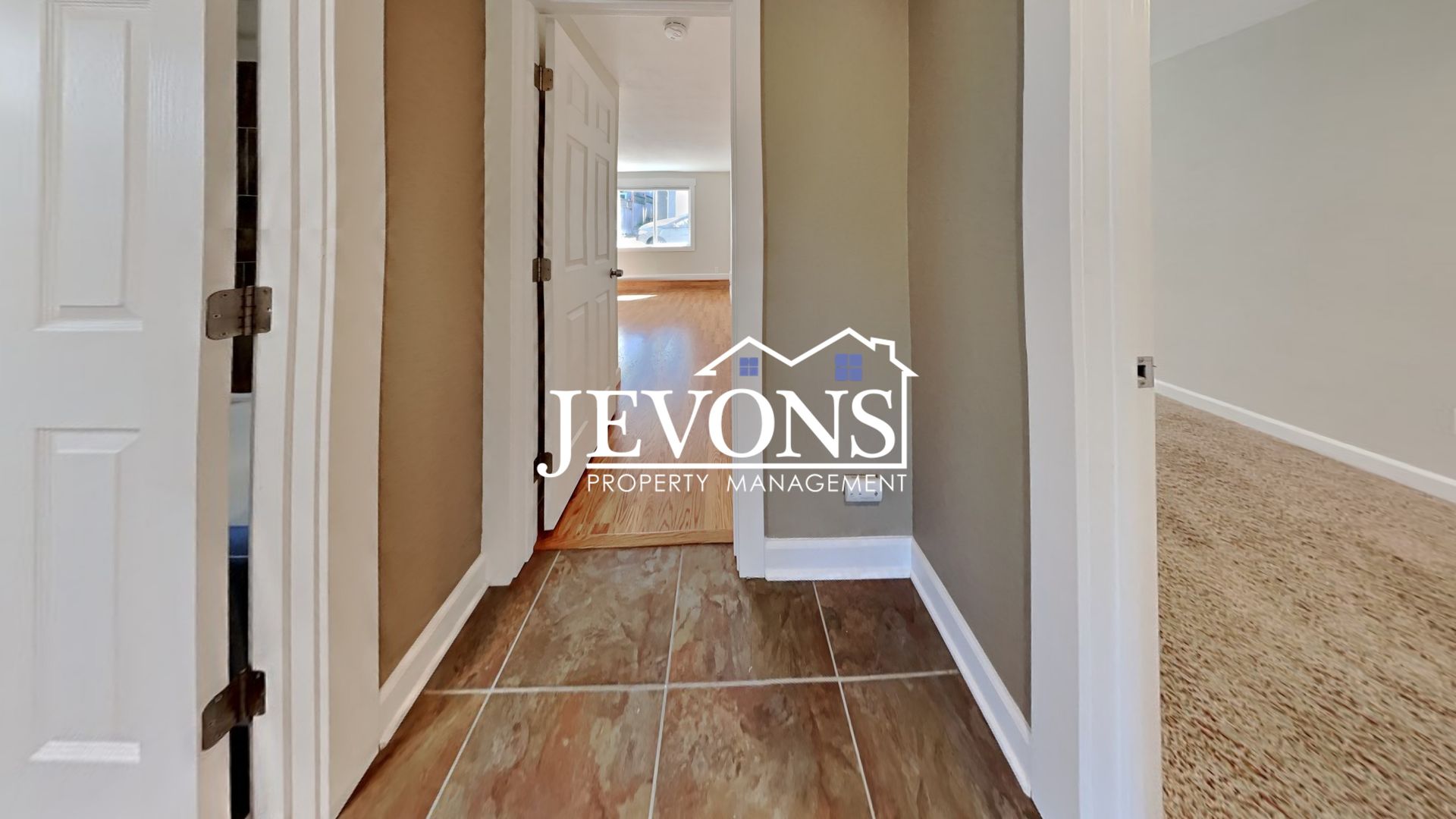 529 NE 100th St 21 of 28