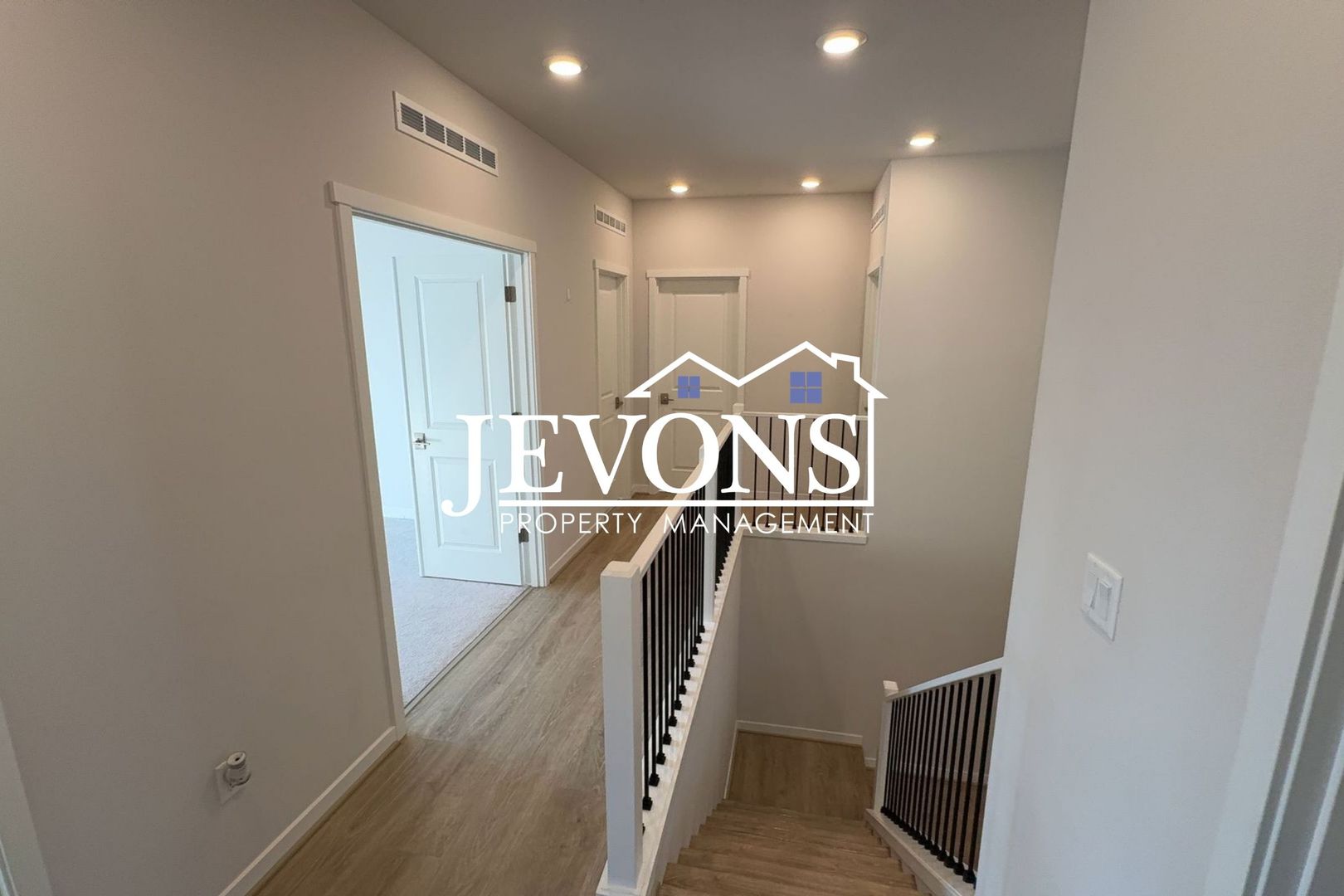 1703 14th Pl NE 16 of 43