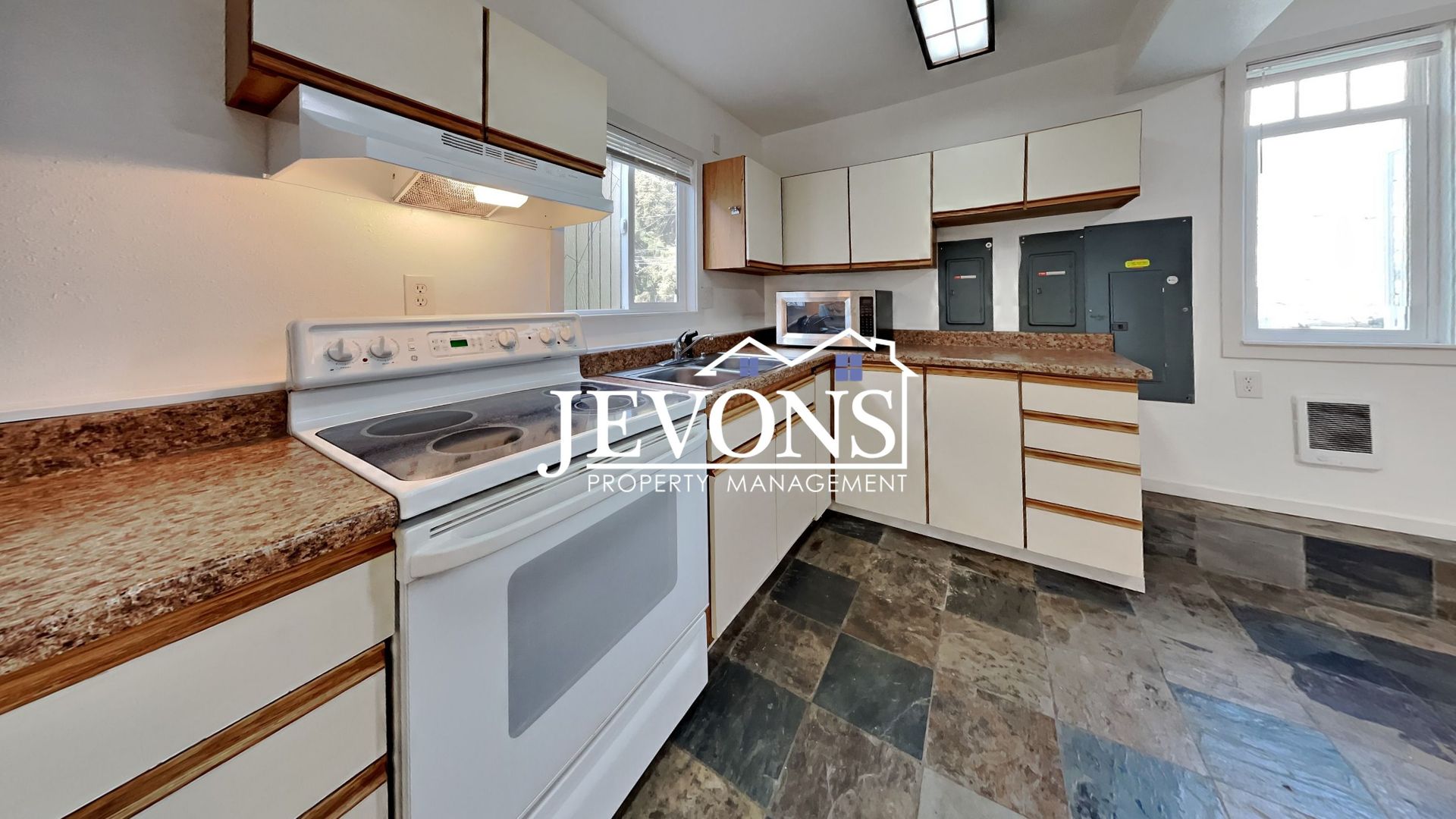 Tacoma Apartment: 6617 S Monroe St