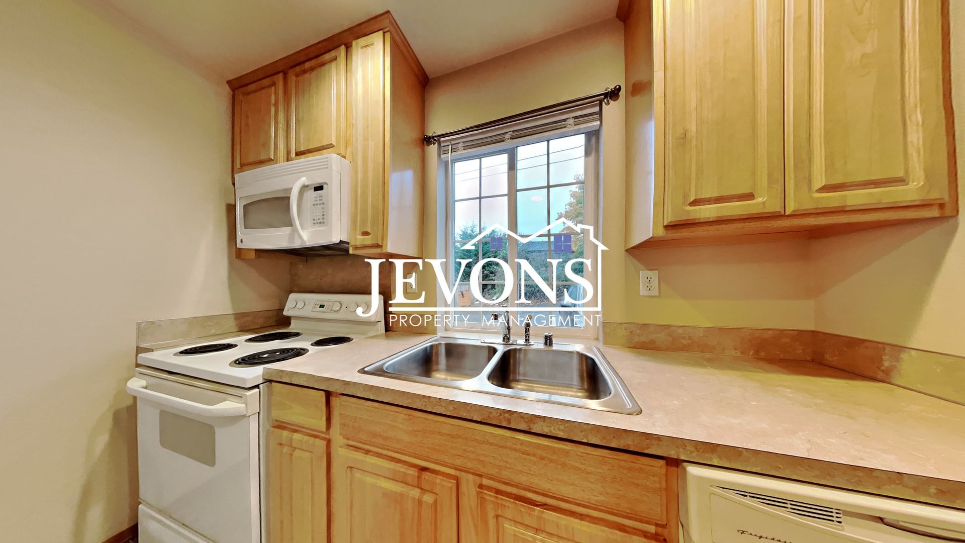 3018 S 43rd St 2 of 10
