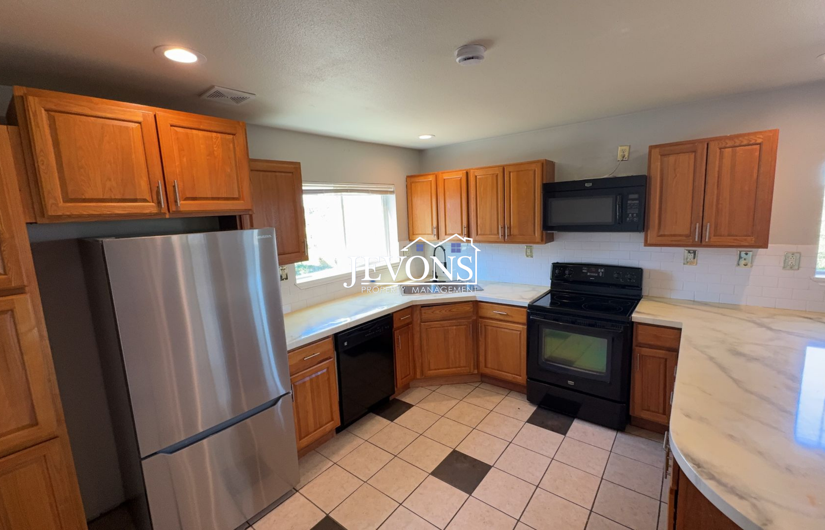 Tacoma Apartment: 3303 S Ainsworth Ave