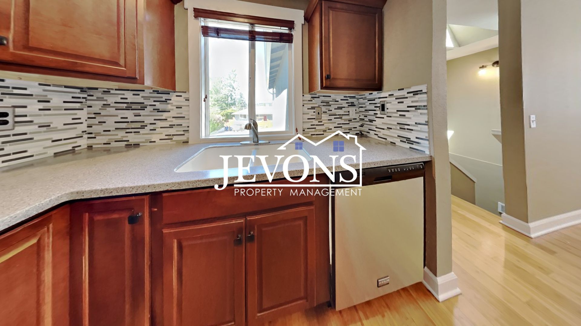 529 NE 100th St 3 of 12