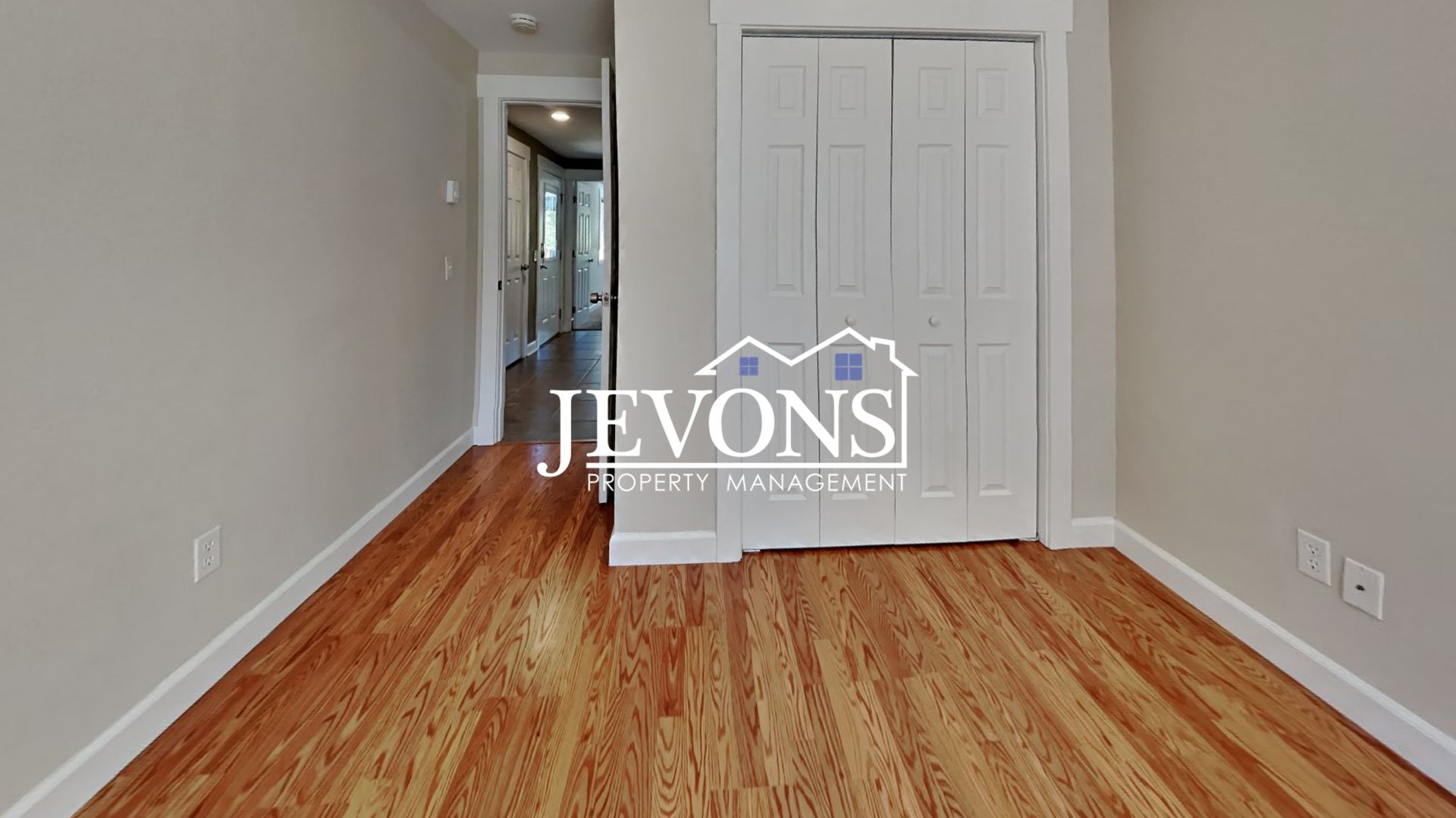529 NE 100th St 15 of 28