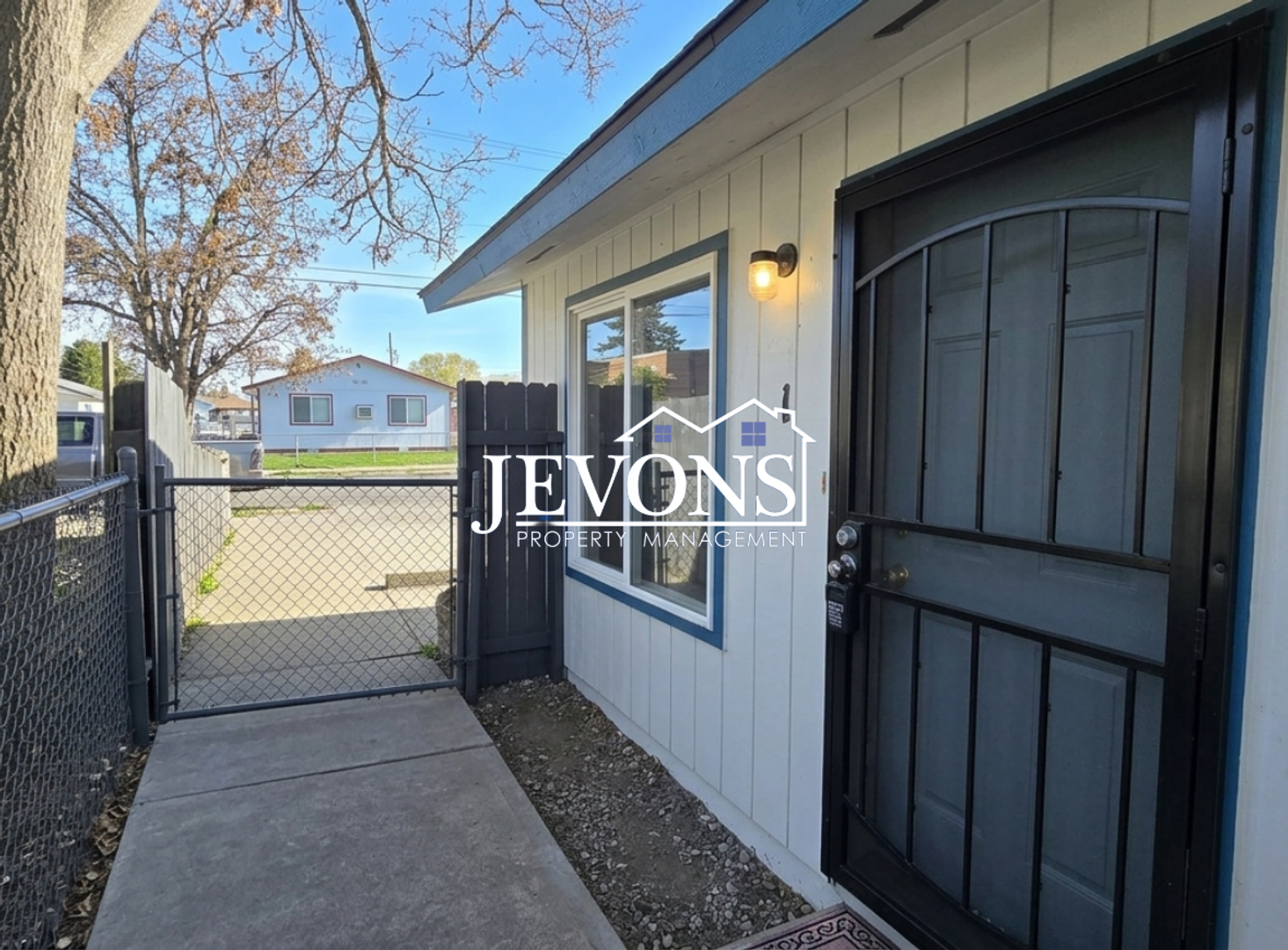 Yakima Apartment: 1113 Cherry Ave