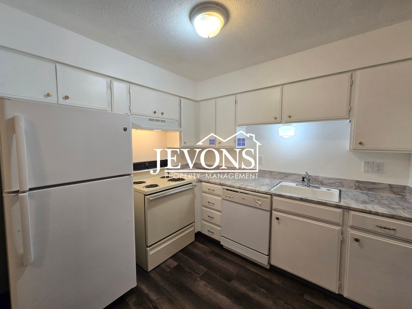 Yakima Apartment: 16 N 6th St