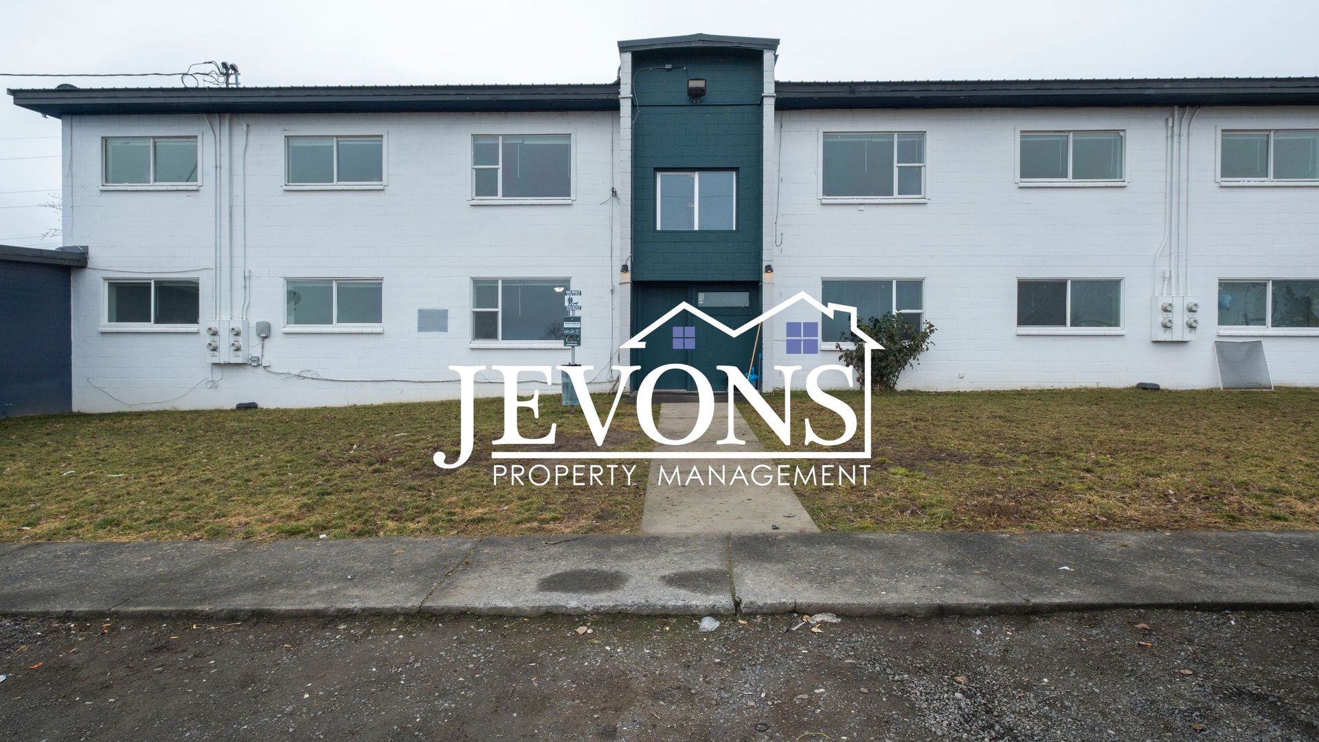 Moses Lake Apartment: 6379 Arnold Dr NE