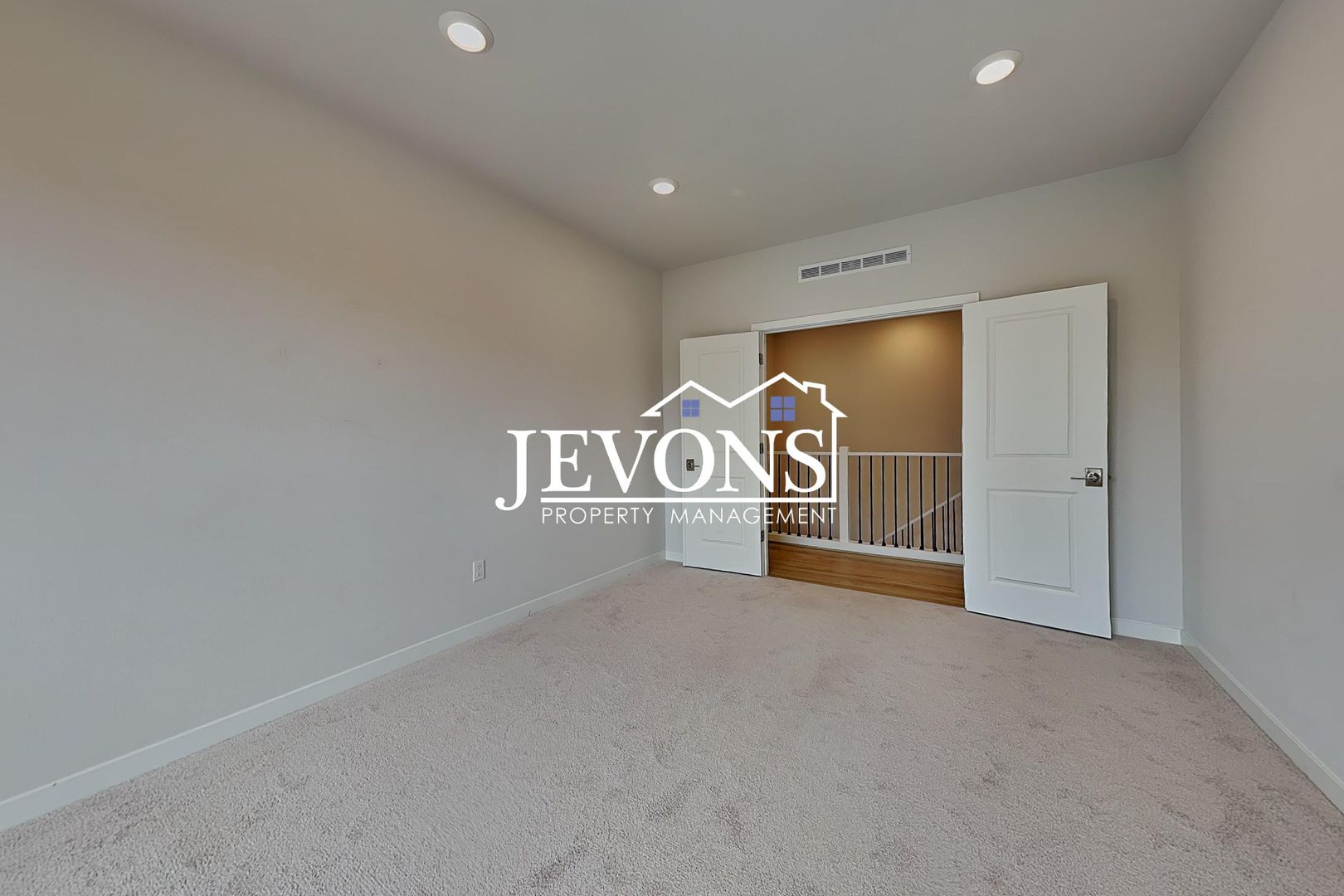 1703 14th Pl NE 31 of 43