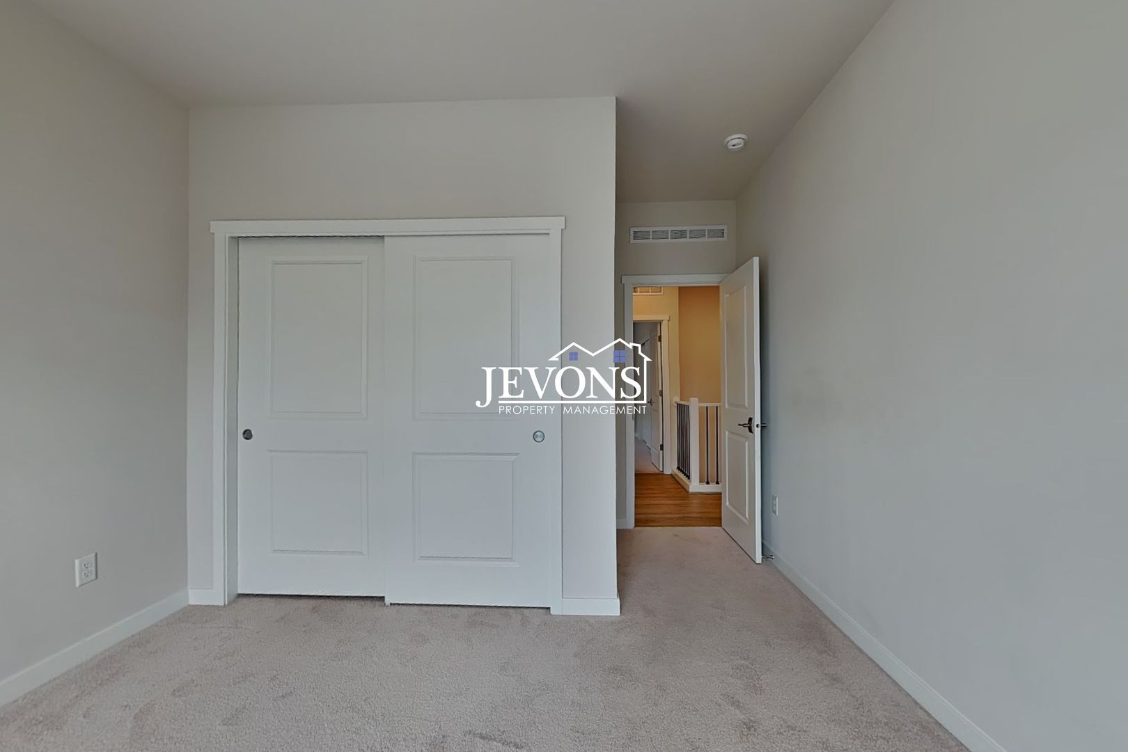 1703 14th Pl NE 39 of 43