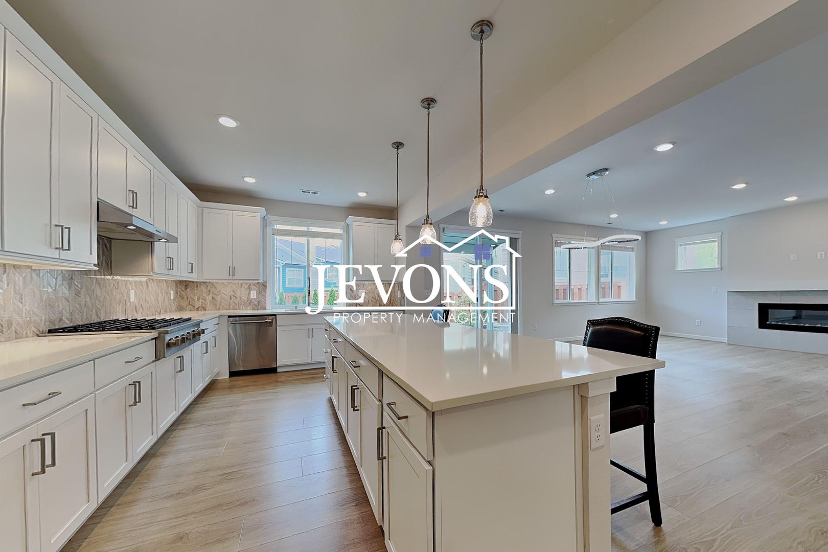 1703 14th Pl NE 33 of 43