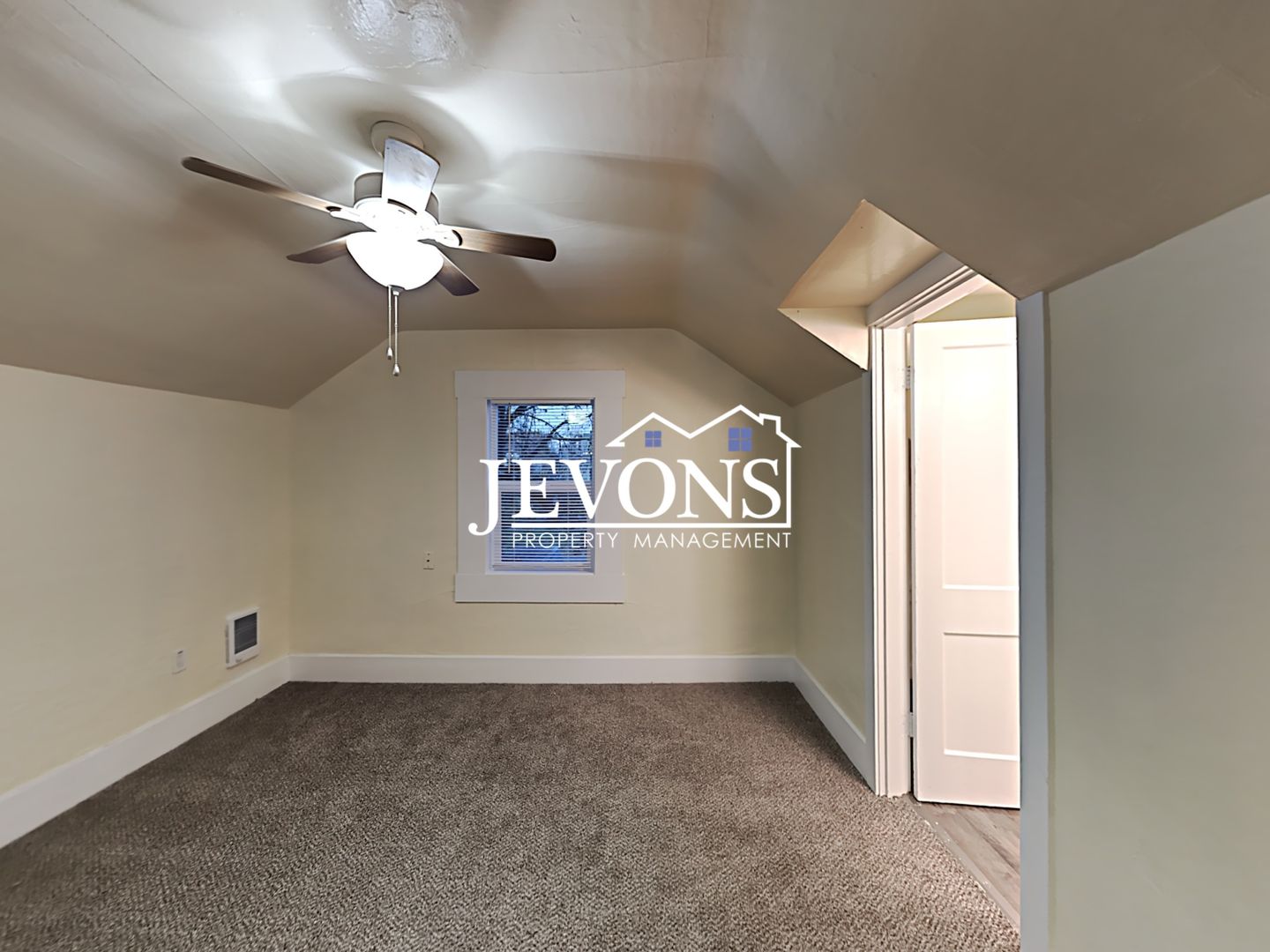 118 D St SW 13 of 20