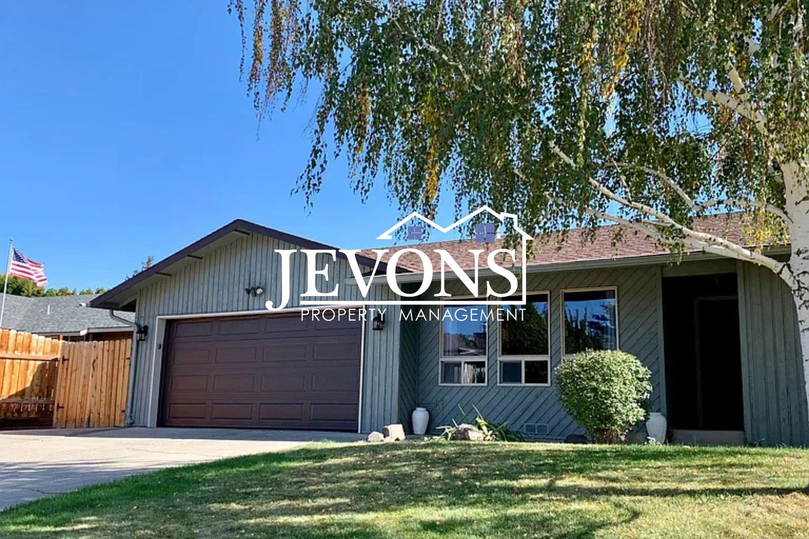 Yakima House: 803 S 68th Ave