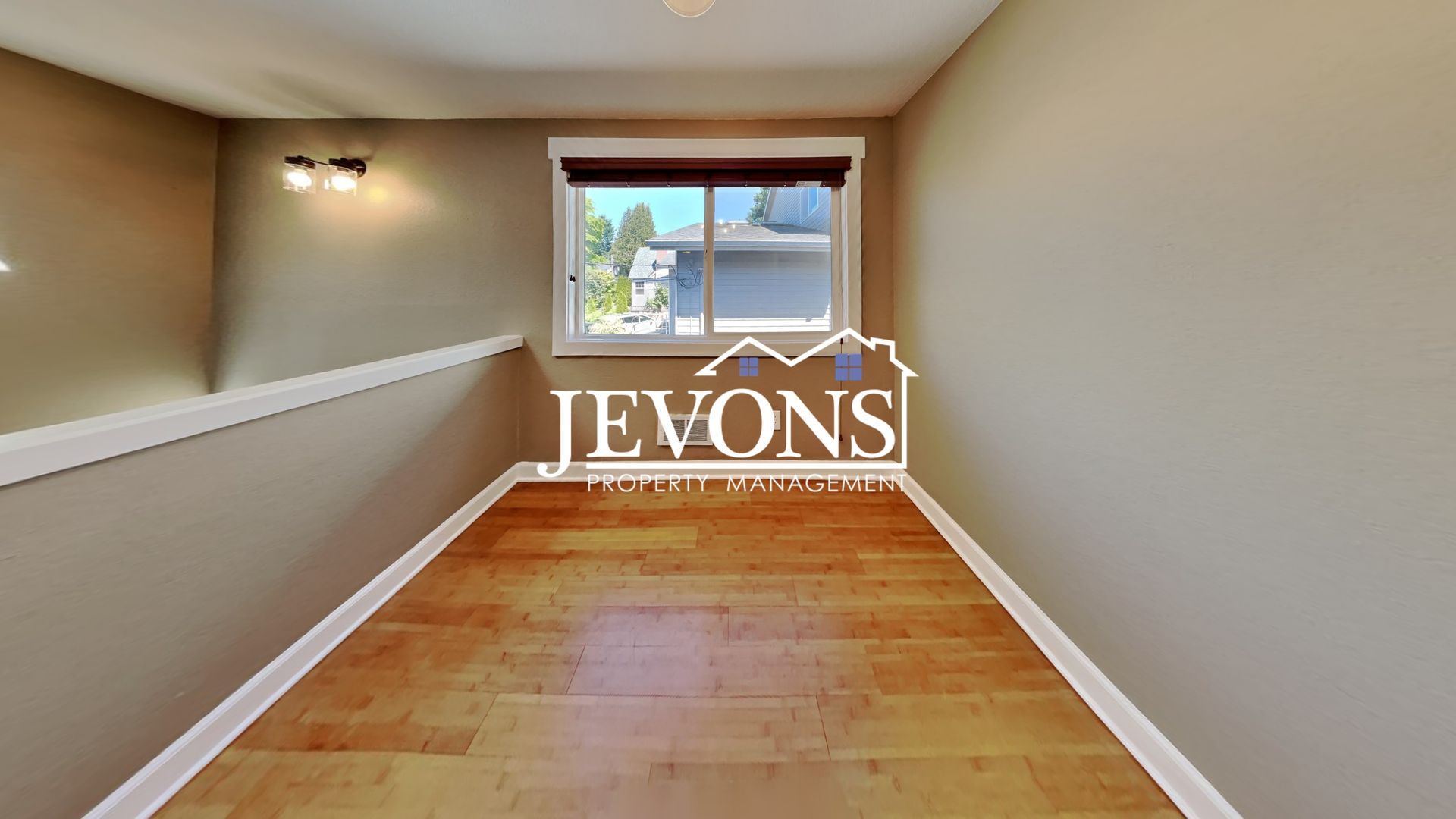 529 NE 100th St 7 of 12