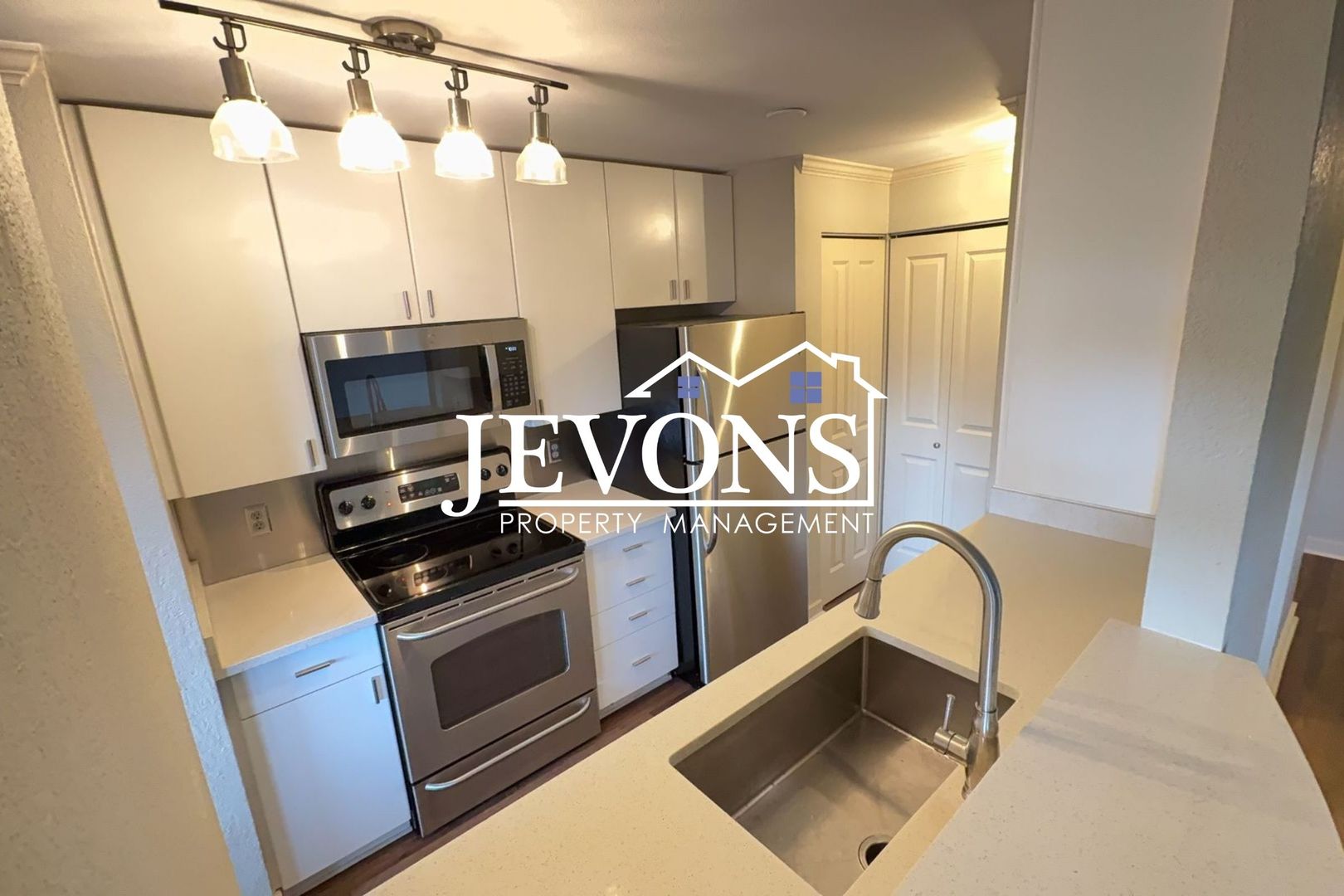Kirkland Condo: 11809 100th Ave NE B203