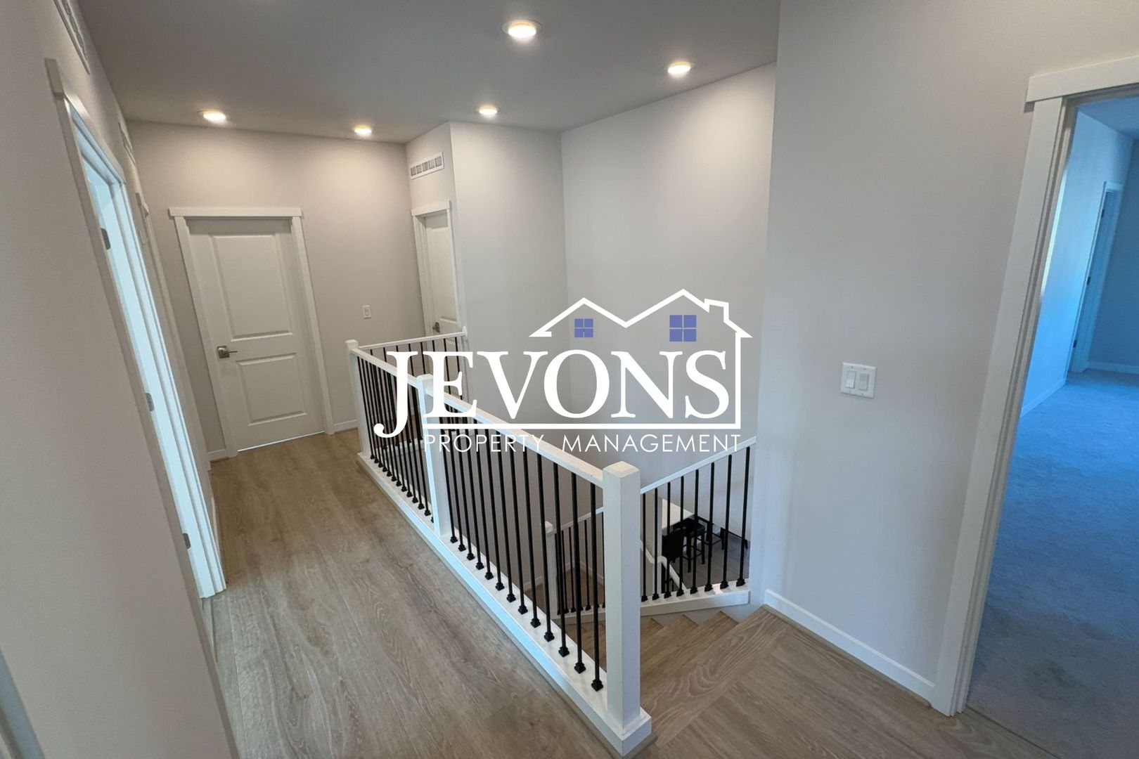 1703 14th Pl NE 17 of 43