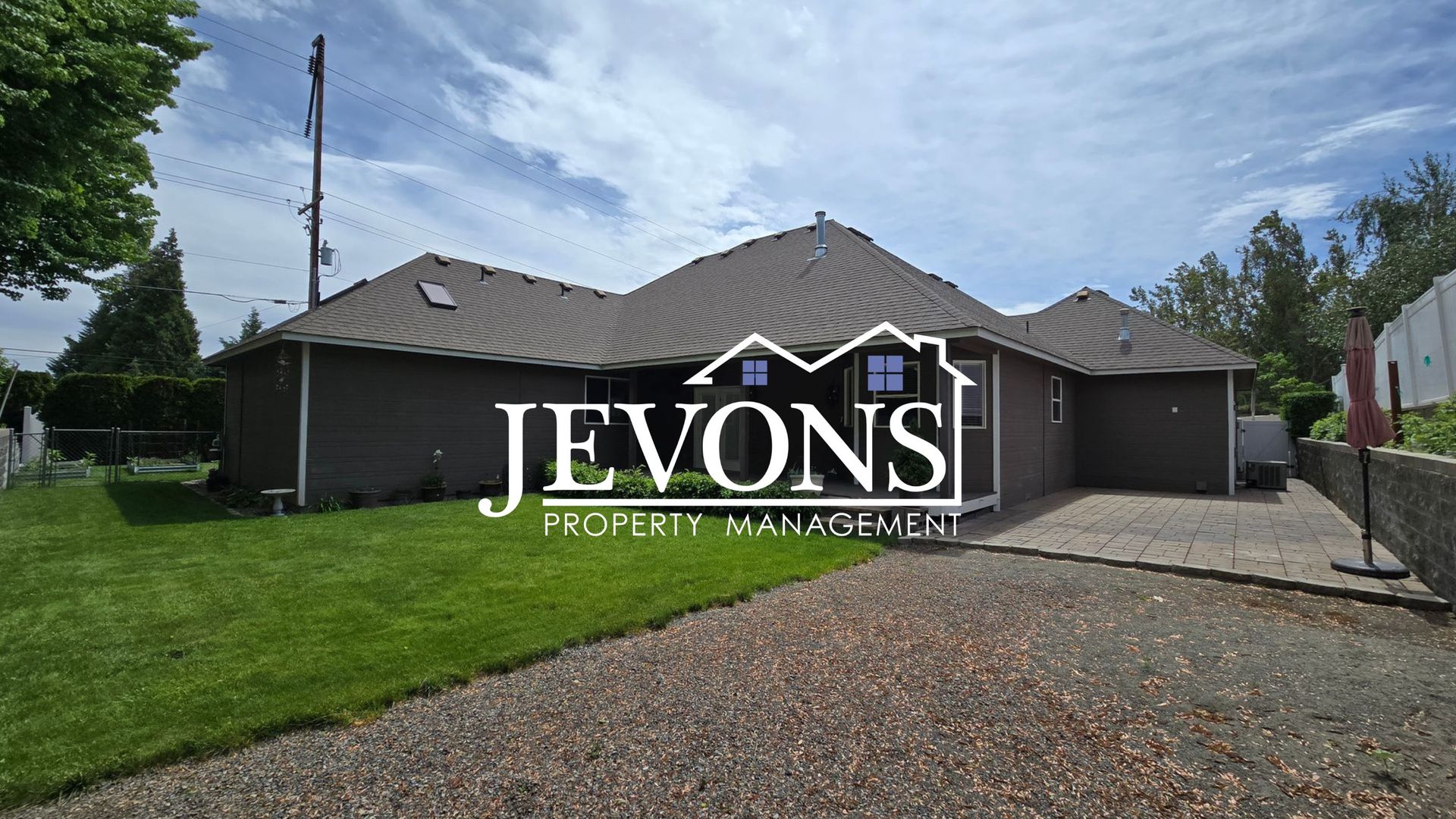 Yakima House: 6601 Cherry Ridge Ct