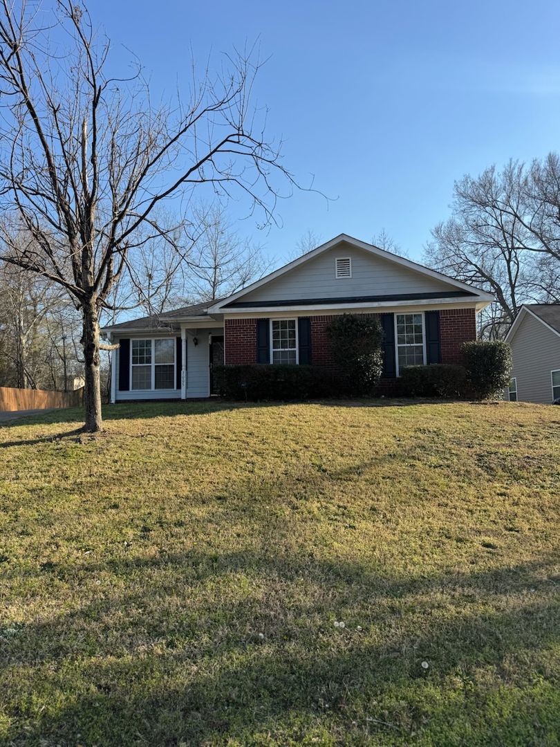 Columbus House: 7005 Hunter Hill Ct.
